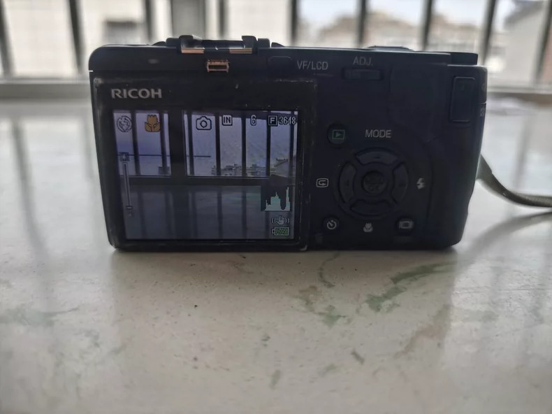 Ricoh Caplio GX100 10.0MP Digital Camera - Black for sale online