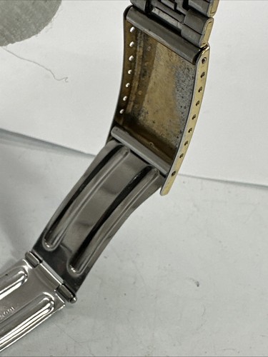 Rare VTG Bulova 7399 1980’s Gold Plated Swiss Made Mens WristWatch 35MM Day Date - Picture 11 of 16