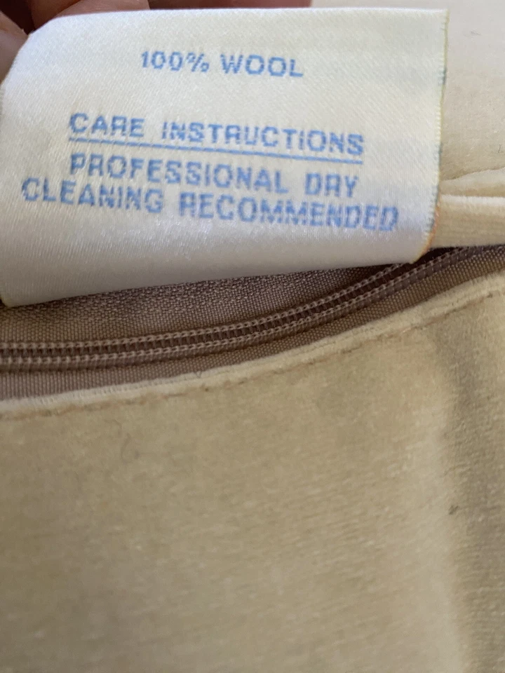 Pair Nautical Lighthouse Wool Needlepoint Throw Pillows Katha Diddel Home 12x12” - Imagem 3 de 4