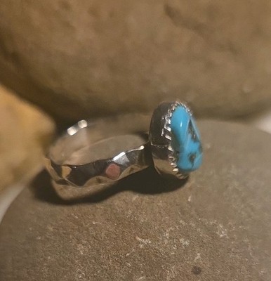 Vintage Native American Sterling Silver Turquoise Hammered Ring Size 8