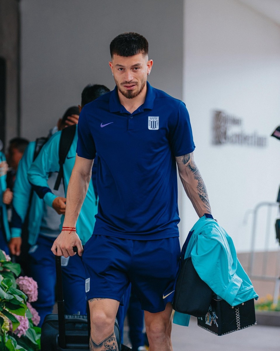 Nike Alianza Lima ポロシャツジャージ、SIZE L Polo Camisa de Concentracion Nike Alianza Lima 2025 | eBay