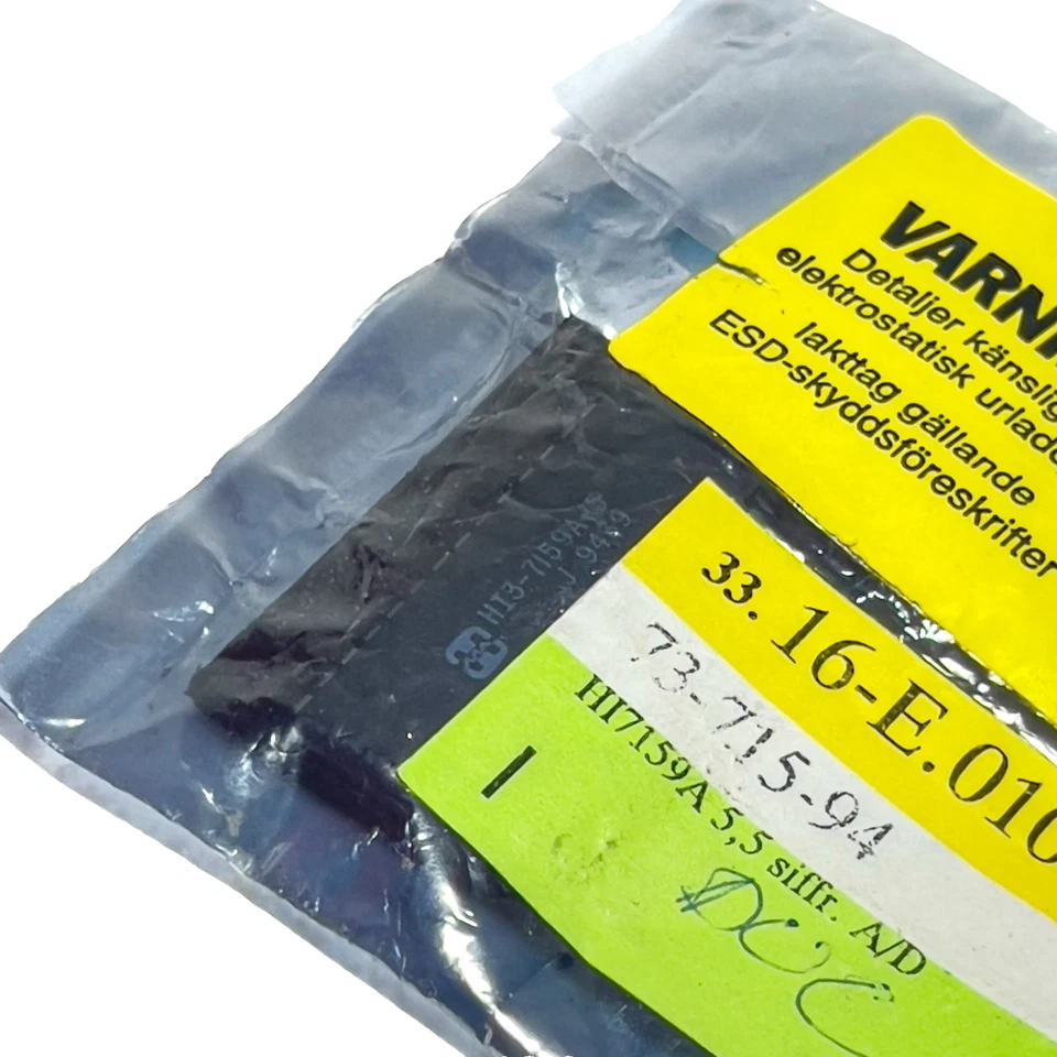 1x Harris HI3-7159A-5 5.5 Digit Dual-Slope Integrating ADC A/D Converter PDIP-28 - Image 2 of 4