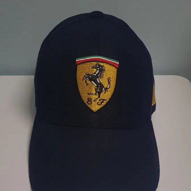Scuderia Ferrari F1 Cap - Large Size, Unisex