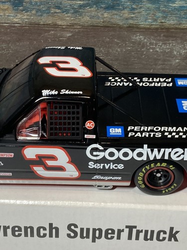 #3 Goodwrench SuperTruck Mike Skinner Die-Cast Car 1/24 - Picture 3 of 15