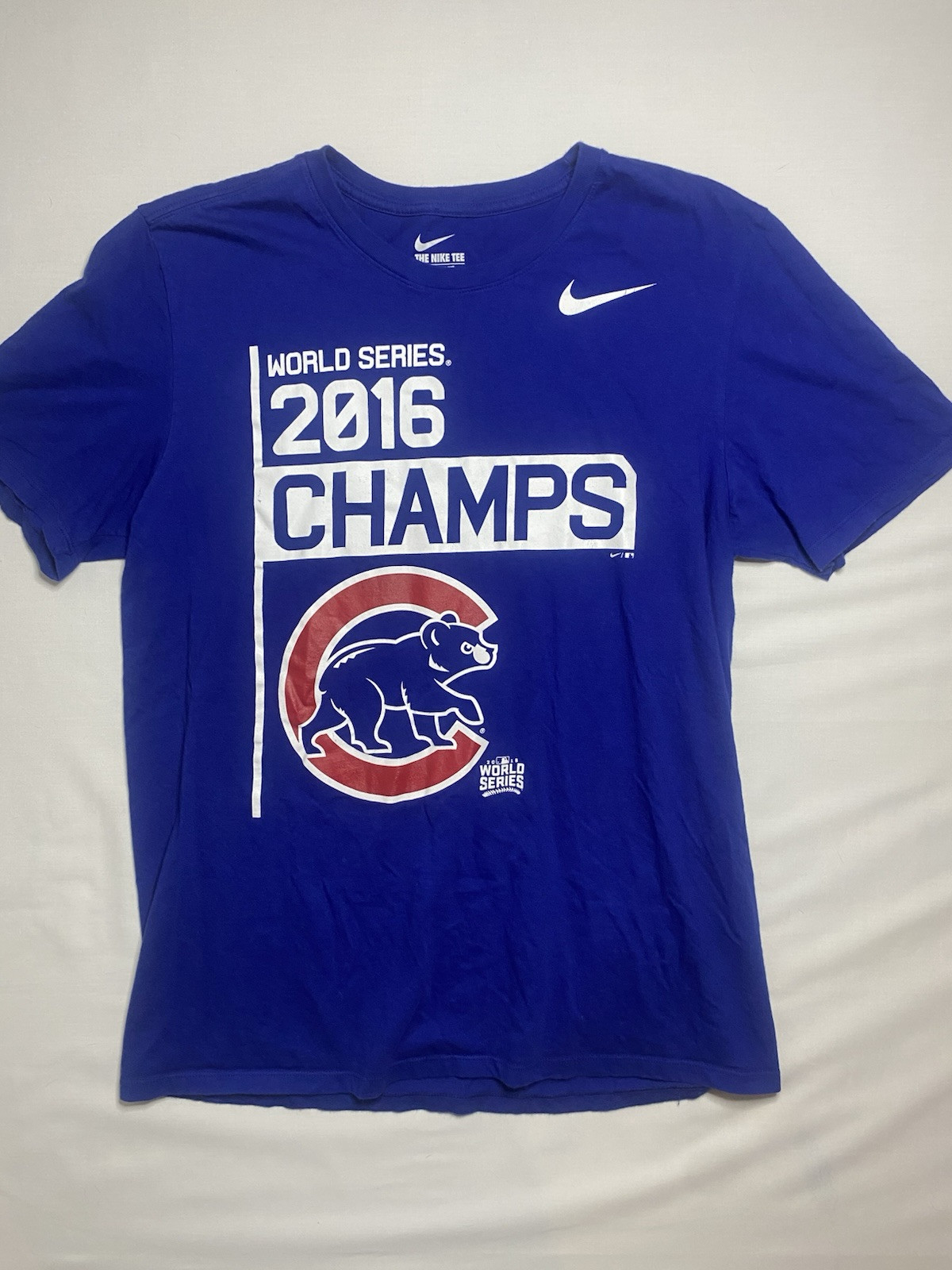 Chicago Cubs 2016 World Series Champs Nike Athletic Cut Mens Large Shirt