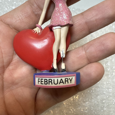 BETTY BOOP Boopin' Through The Year Danbury Mint 12 Figurine Wall