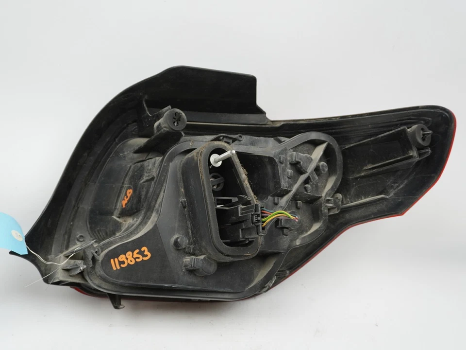 Feu arrière gauche occasion CITROEN DS3 Phase 1 - 1.6 THP 150ch - - Imagen 3 de 4