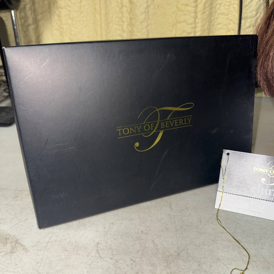 Peluca Tony Of Beverly VENUS Bob Corto Con Flequillo Color 2 (Rojizo) Fibra Sintética Foto 3 de 4