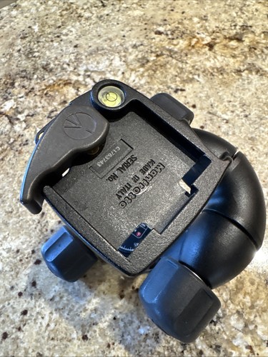 Manfrotto 460MG 3-Way, Pan-and-Tilt Head with 1/4"-20 Mount EUC - Picture 5 of 5