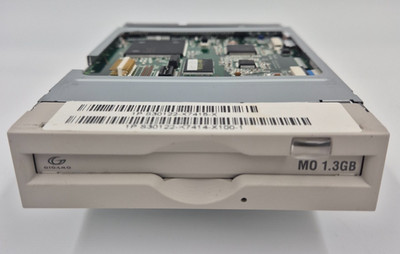 Fujitsu MCM3130SS 1,3GB Magneto Optical Drive SCSI LVD/SE intern 3.5'' selten