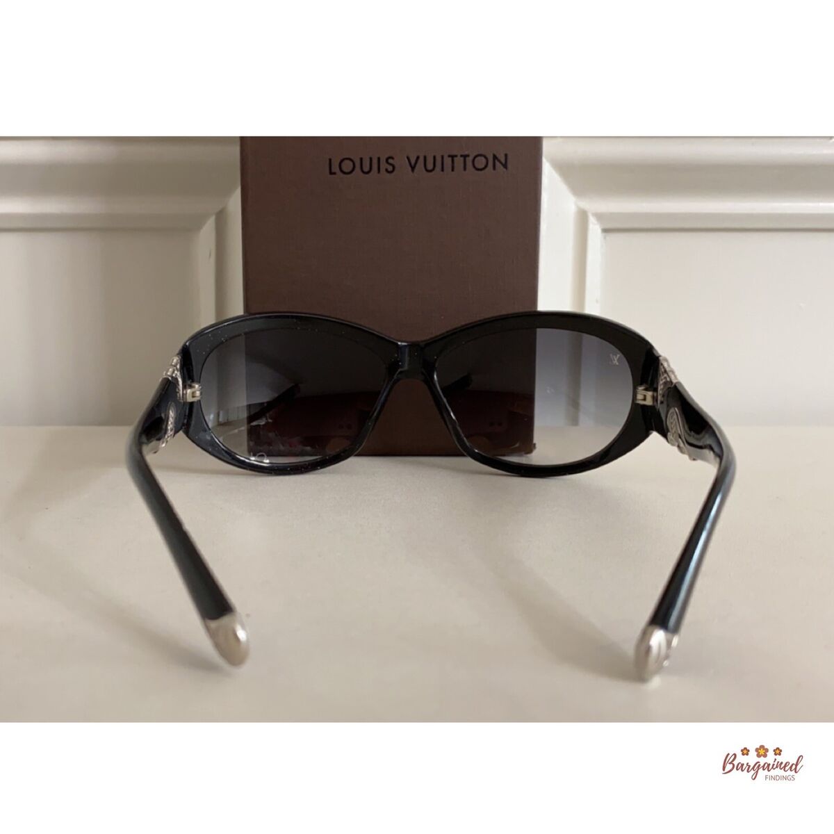 Authentic LOUIS VUITTON Black Speckling Acetate Iris PM Authentic LOUIS VUITTON Black Speckling Acetate Iris PM