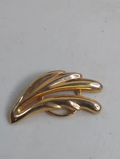 Vintage Jeri Lou Scarf clip large frond goldtone sleek