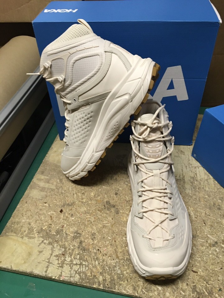 DS MENS HOKA ONE ONE Tor Ultra Hi 3 Suede and Hiking Boots EGGNOG SZ 9