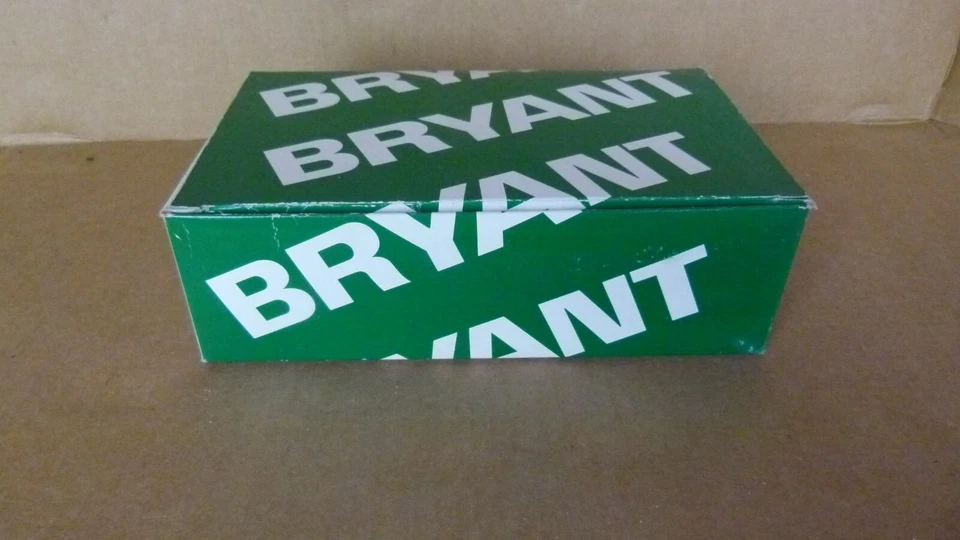 Caja de 10 - Receptáculo dúplex Bryant Hubbell 5252 marrón 15A 125V NEMA 5-15R Foto 2 de 4