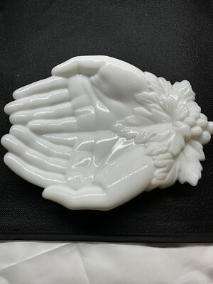 Vintage WestMoreland White Milk Glass Open Hands/Praying Hands