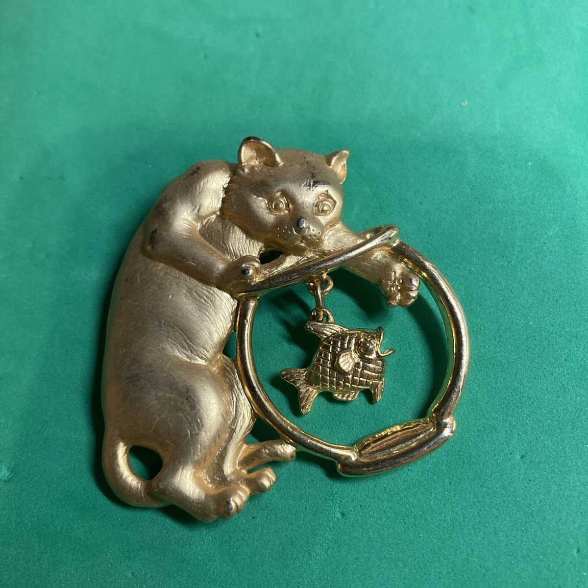 Vintage JJ Cat Reaching Into Fishbowl Pin Brooch B138 | eBay