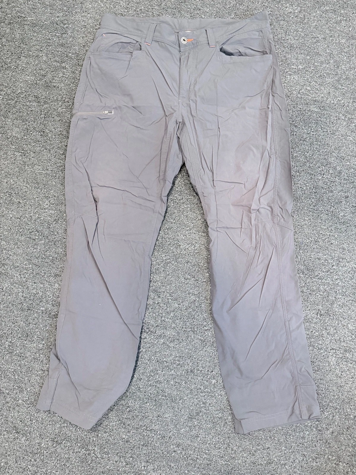 LL Bean Pants Mens 34x30 Gray Cargo Outdoors Hiking Camping Nylon 504726