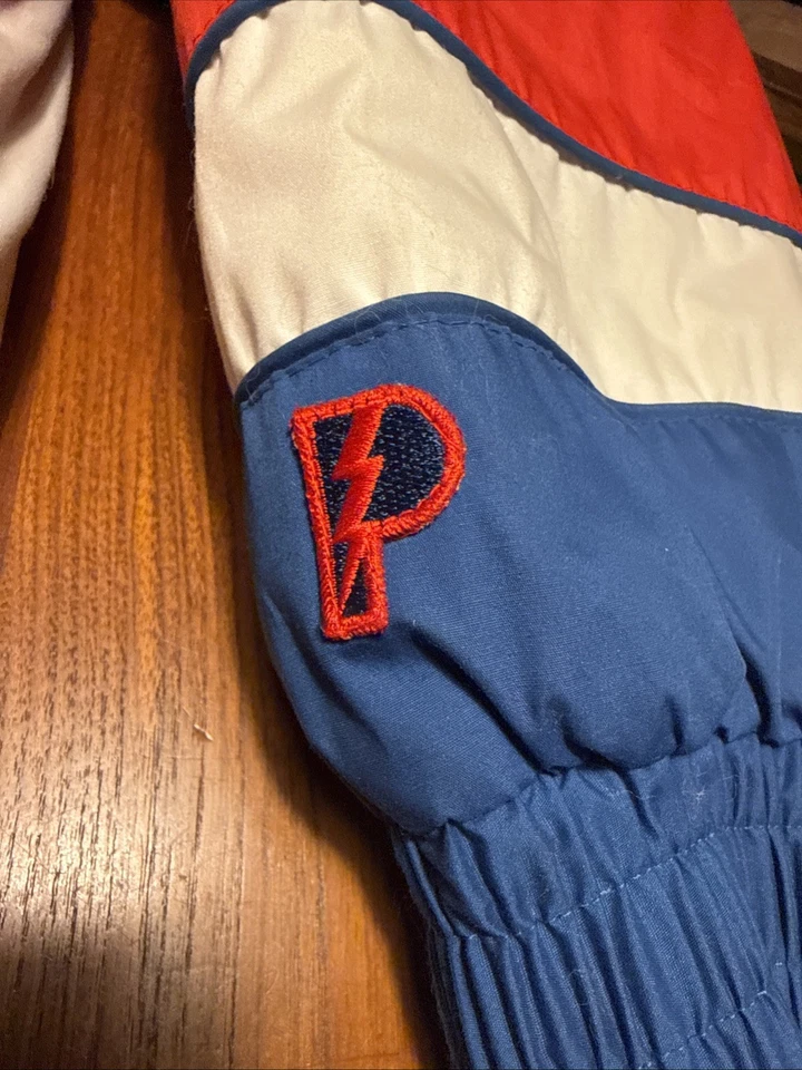 Rare Vintage Buffalo Bills 1990’s Pro Player Puffer Winter Jacket Size Large - Image 2 of 4