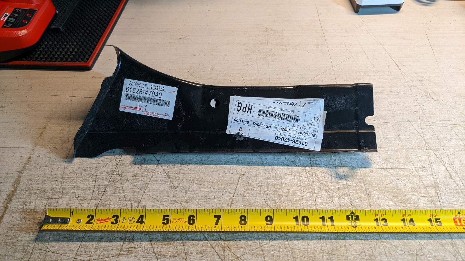 Genuine OEM Quarter Panel Gutter for TOYOTA 6162647040 for sale 