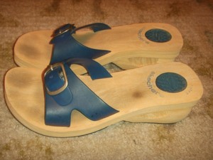 skechers somethin else sandals