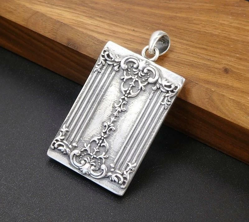 Solid 925 Sterling Silver Ornate Poker Card Skull King Rectangle Pendant Unique - Image 4 of 4