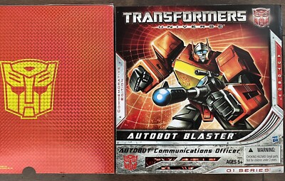 Universe Transformer Platinum G1 AUTOBOT BLASTER Commemorative Communication 01