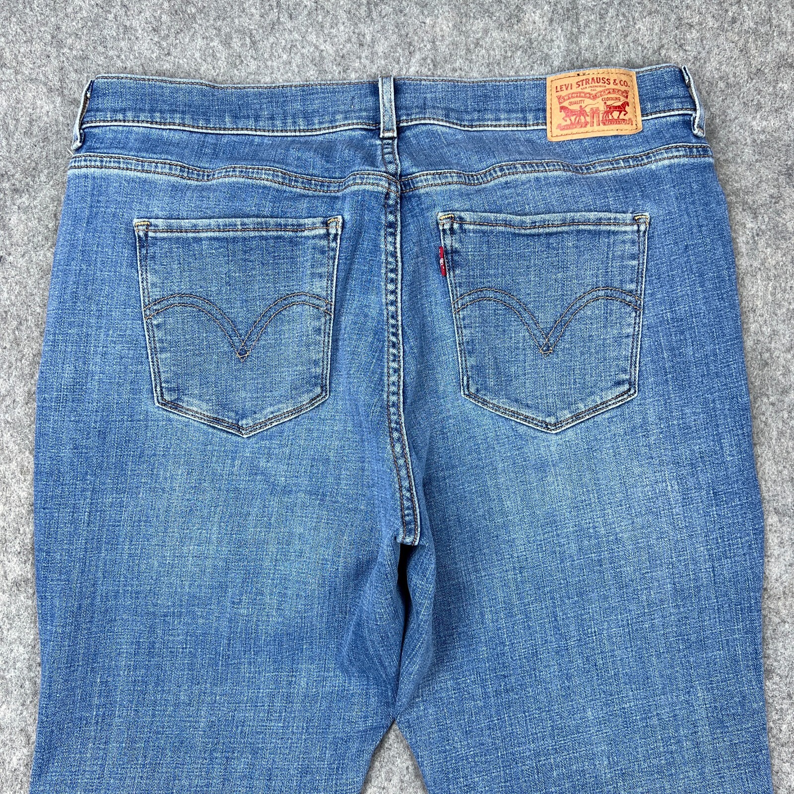 Levi's Jeans Womens 32 Classic Boot Cut Blue Stretch Denim Pants Casual