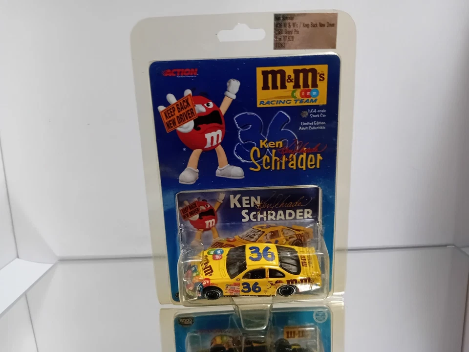 Action 2000 Racing Ken Schrader #36 Stock Car M&M’s Racing Team su blister - Immagine 2 di 3