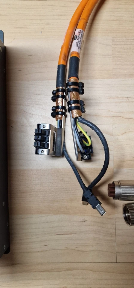 Kollmorgen AKD-C AKD-C1007-CEEC-E000 + Kabel Set - Bild 3 von 4