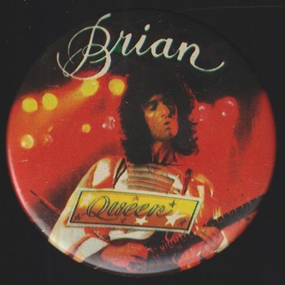 VINTAGE Badge PIN 60mm Ansteck-Button BRIAN MAY - QUEEN - very old 70er/80er