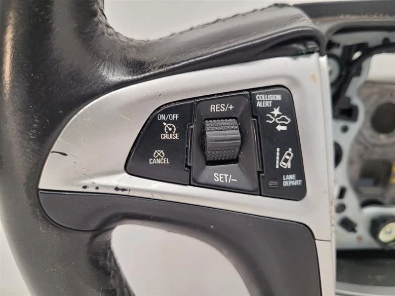 Volante GMC TERRAIN 2012-2017 con controles 23290602     Foto 2 de 4