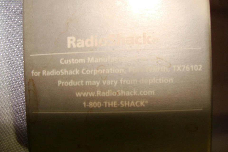 RadioShack 5-in-1 Accessory Kit for your iPod Shuffle NEW - Image 4 of 4