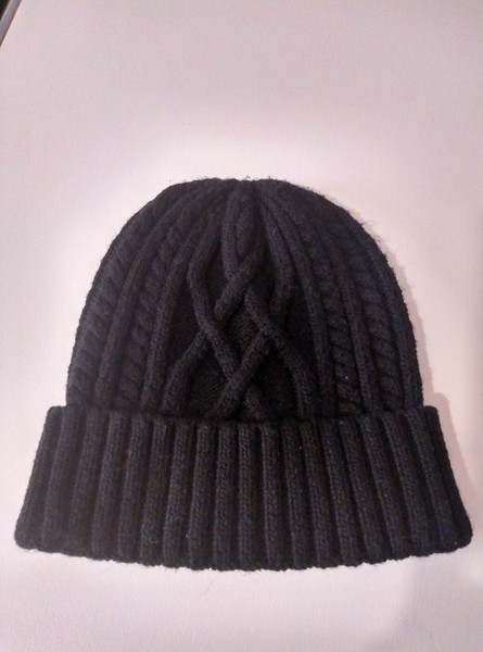 Gorro básico negro nuevo