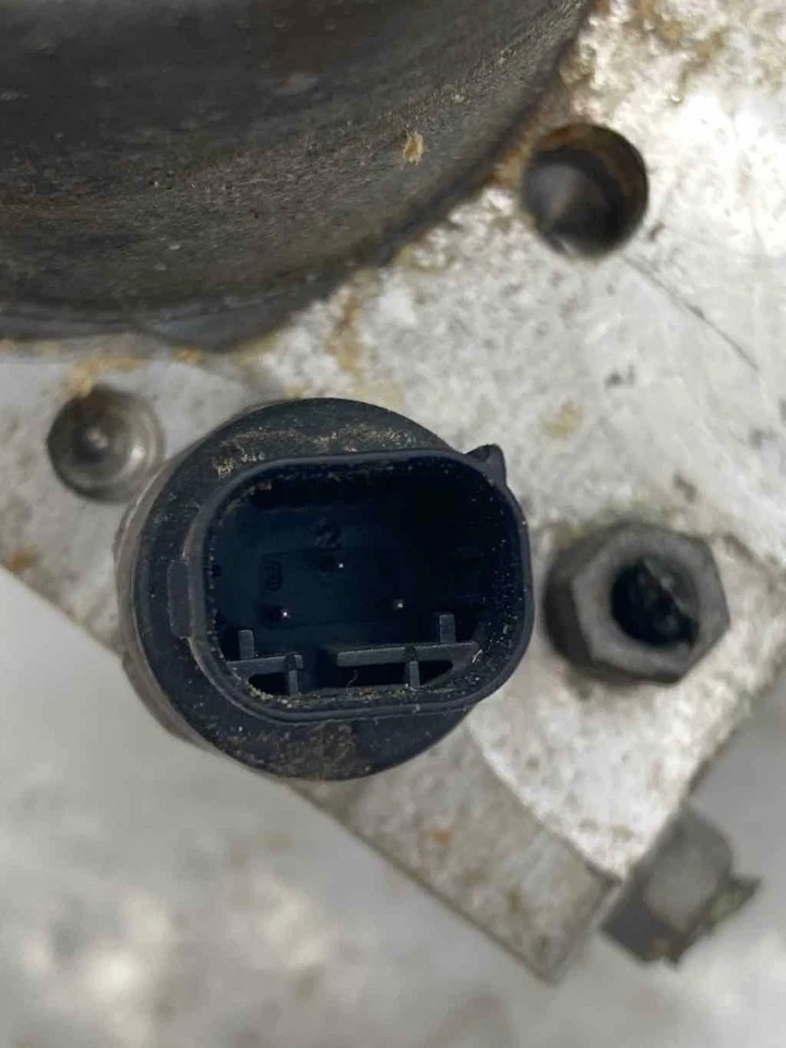 Volkswagen Phaeton 2004 bomba de freno antibloqueo. 94 k millas 265950105 Foto 4 de 4