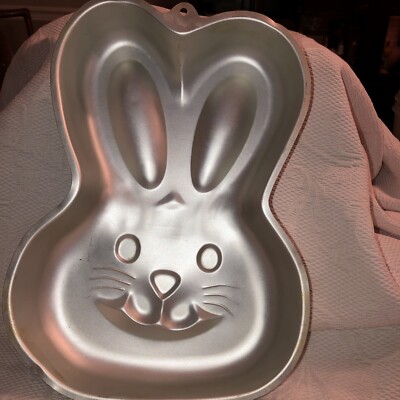 Wilton Easter Spring Bunny Rabbit Face Cake Pan #2105-2074
