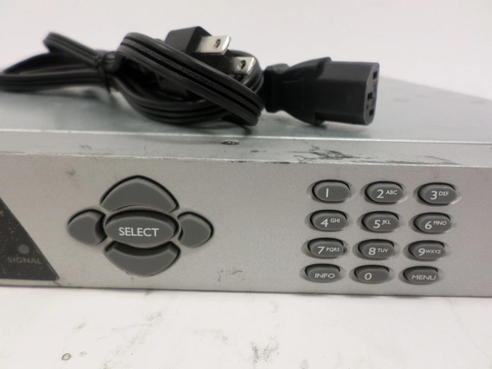 Receptor de programa Scientific Atlanta PowerVu de doble descifrado con cable de alimentación de CA D9852 Foto 3 de 4