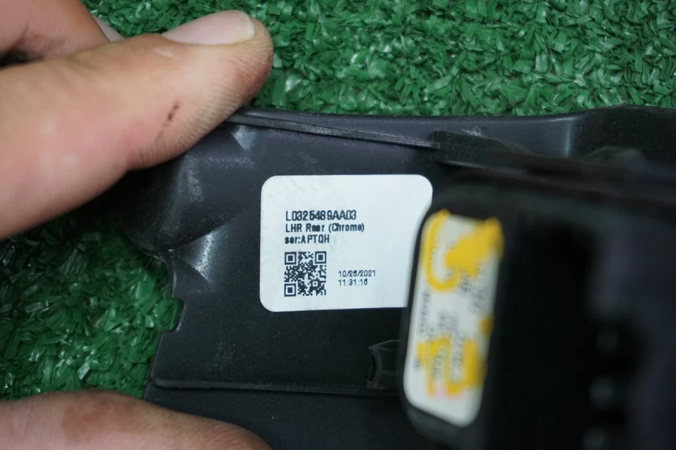 Interruptor de ventana Ford Ranger 2014 OEM LO325489AA03 Foto 4 de 4