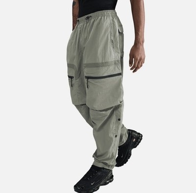 $185 Nike Tech Men's Sz L Woven Cargo Pants Light Army Green Black HJ2940-320