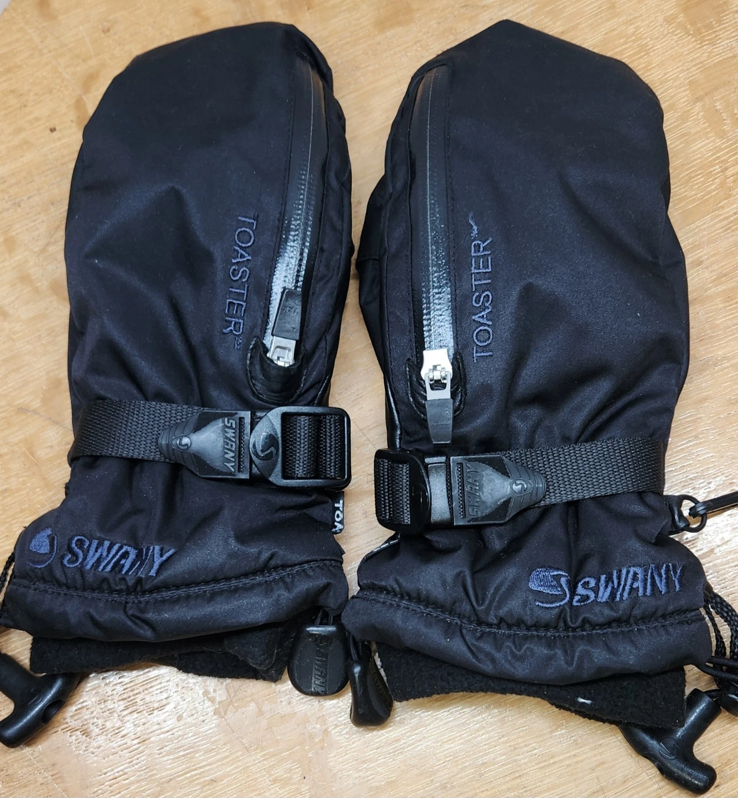 Swany Arctic Toaster Mittens Womens Small Black Gloves Lining Winter Snow Ski