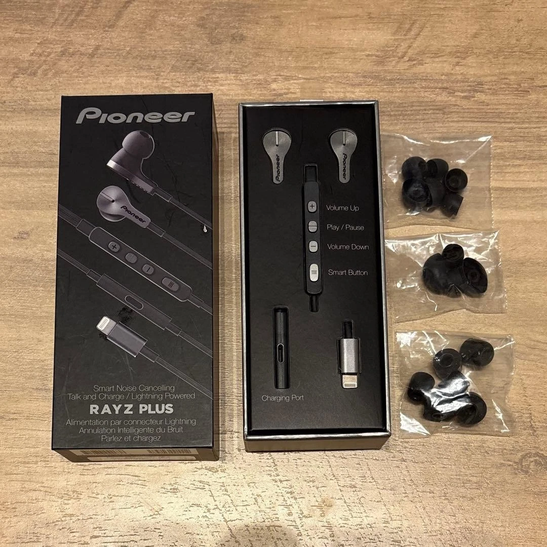 Pioneer Lightning Black Headphones for Sale | Shop New & Used