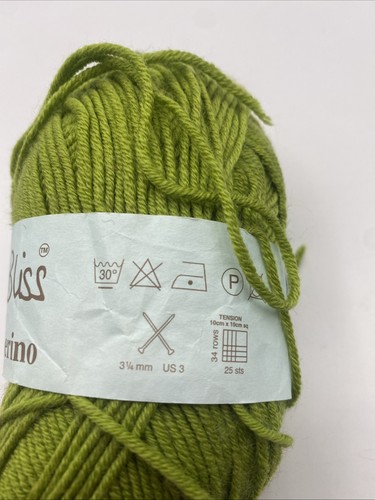 Debbie Bliss Baby Cashmerino Extrafine Merino Wool & Cashmere Green 340047 50g - Picture 2 of 5