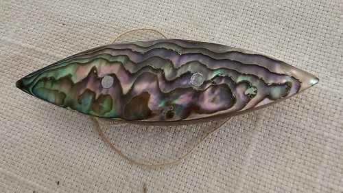 VINTAGE ABALONE TATTING SHUTTLE