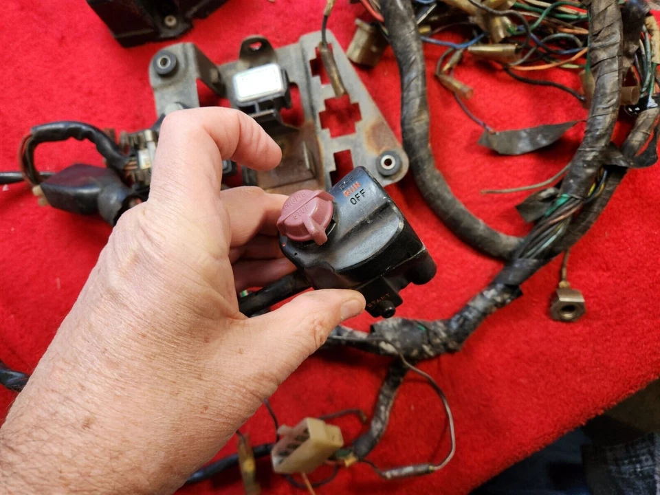 Honda CB550K 1975 arnés de cableado del motor cable telar caja de fusibles ¡con extras!! Foto 3 de 4