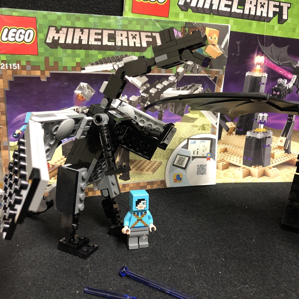 LEGO Minecraft: The Ender Dragon 21117 & 21151 dragons
