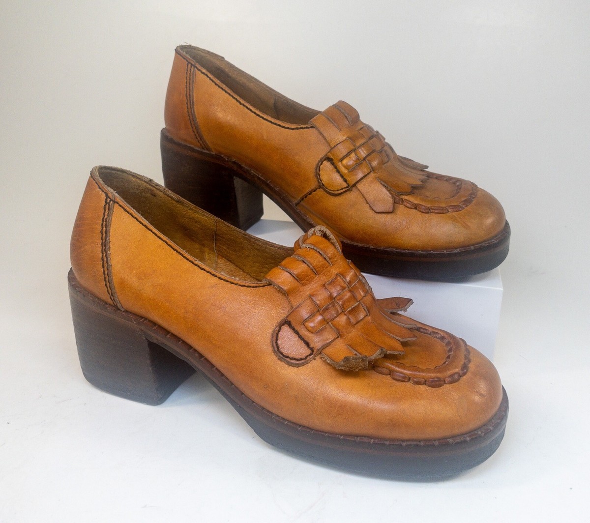 靴 Vintage 70s Italy Made Leather Loafers Vintage 70s Chunky Heel Leather Fringe Platform Loafers
