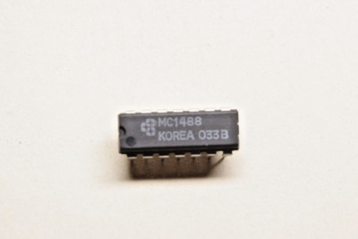 IC Typ MC1488 vierfach EIA-232D Transmitter  (EL121)