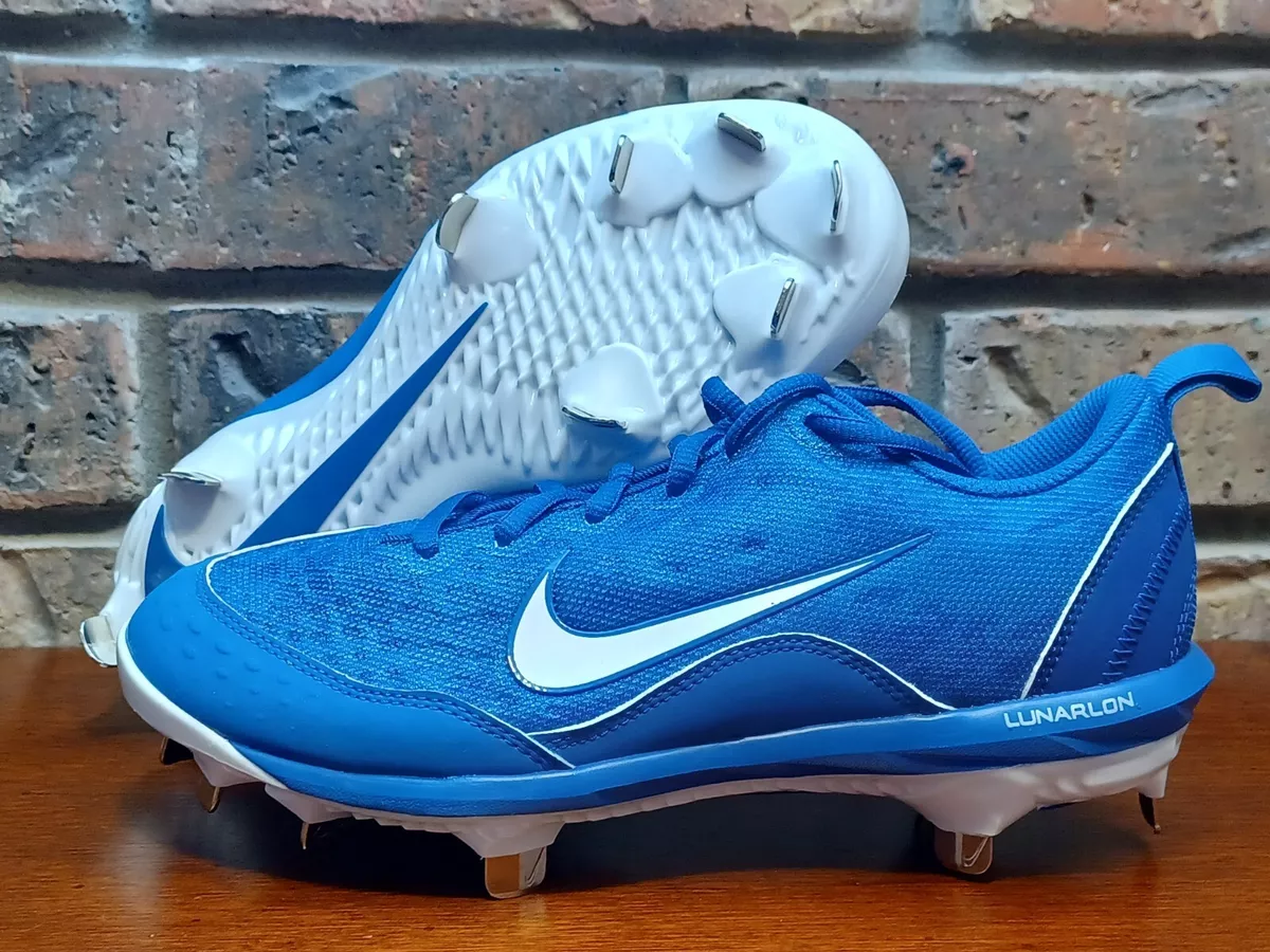Blue nike hotsell softball cleats