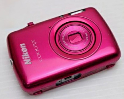 Nikon COOLPIX S01 Pink 10.1MP 3x Optical zoom Digital Camera Mini