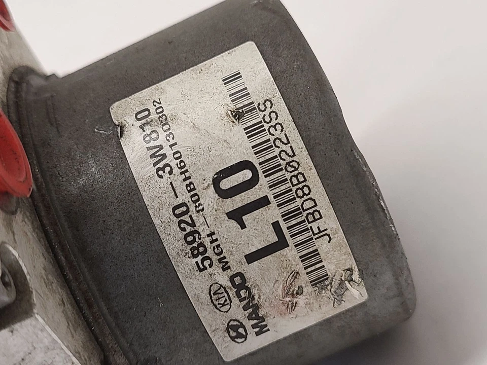 14-16 KIA SPORTAGE Anti-Lock Brake Part Actuator And Pump Assembly 589203W810 — 第 3/4 张图片