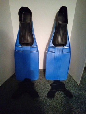 Vintage Blue US Divers Flippers Underwater Fins Sz 10 -11  Large 44 /45 Used Bag